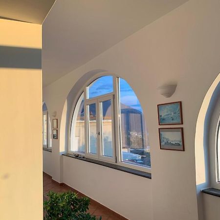 La Casa Del Sole Acomodação com café da manhã Vico Equense Exterior foto