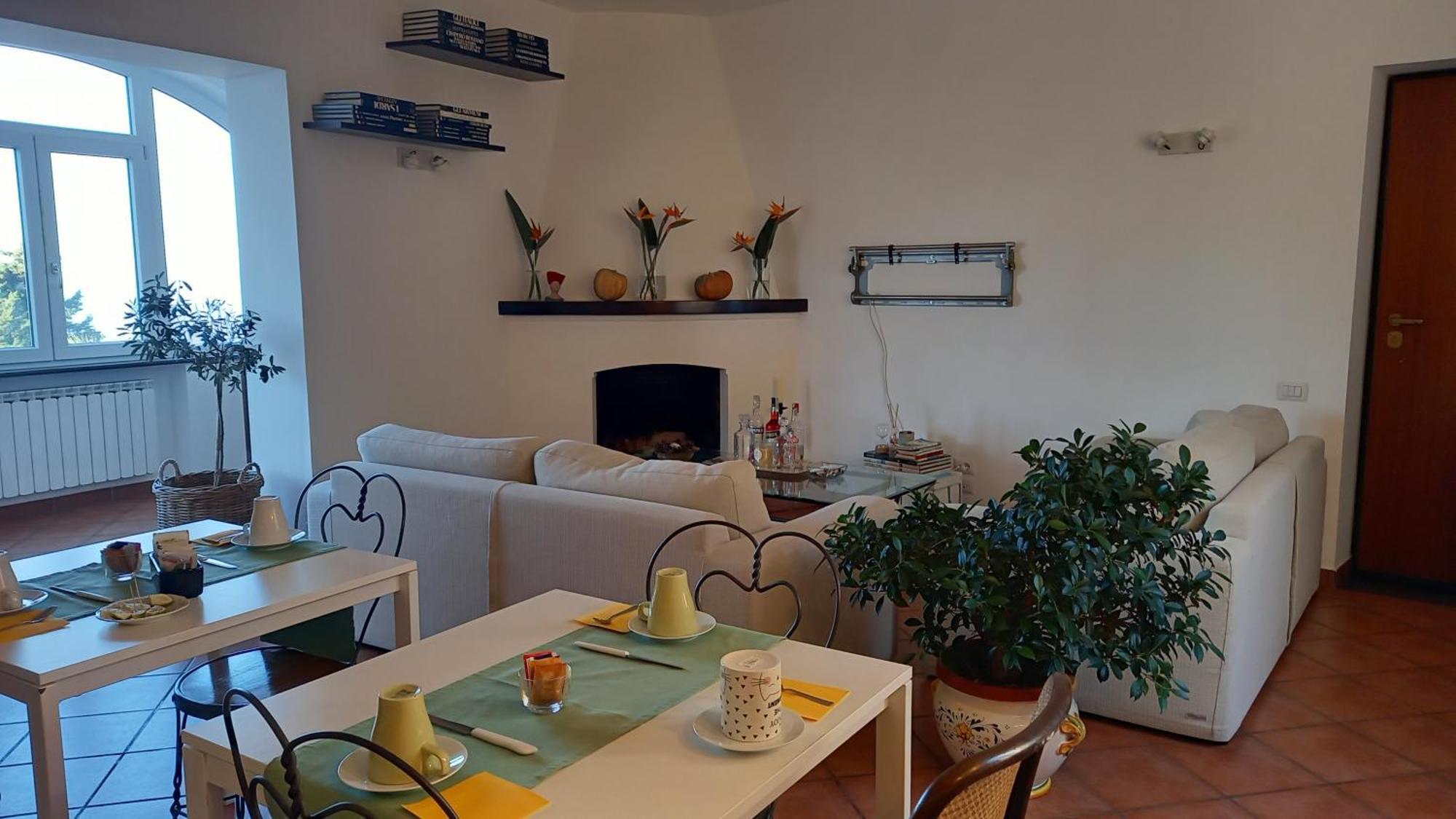 La Casa Del Sole Acomodação com café da manhã Vico Equense Exterior foto